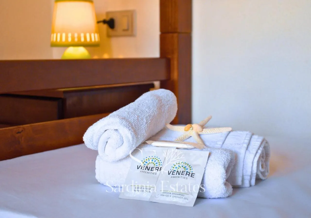 Villetta Ponza - Relax E Comfort A San Teodoro Italy
